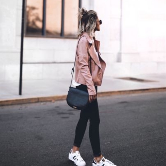 SALE 🤍 FOREVER 21 faux leather jacket - Picture 2 of 7